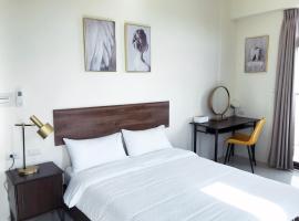The Corner 10, hotel near Commercial Exhibition Centre Tainan, Rende
