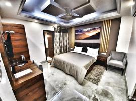 Hotel Aerocity Purple Orchid, hotel near Delhi International Airport - DEL, New Delhi