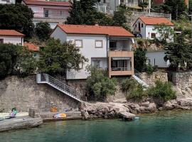 Apartments Vlasta, kuća za odmor ili apartman u gradu 'Karlobag'