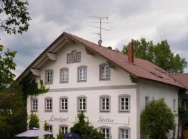 Landgut Stetter, hotel with parking in Schöllnach