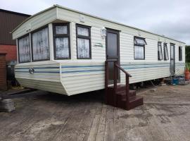40 AntrimHeights MOBILE self catering, hotel in Antrim