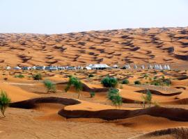 Camp Mars, kamp sa luksuznim šatorima u gradu Douz