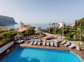 Best Western Plus Hôtel la Rade: Cassis şehrinde bir otel