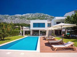 Villa Agava with heated pool, Jacuzzi, sauna, gym, 4 en-suite bedrooms, hotel en Gata
