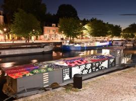 Amours Le Dô Karina Bisch 2019, ξενοδοχείο στη Νάντη