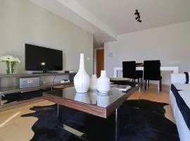 Panoramic Living