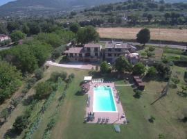 La Sorgente del Subasio Apartments, hotel v destinaci Assisi