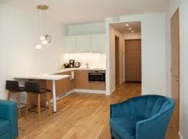 Riverside Apartment 3