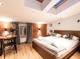 Lubomirskiego 23 Residence - great location, 10 min to Main Square by foot, right next to Main Rail and Bus Station, hotel in Krakow