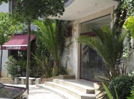 Hotel San Blas, hotel con estacionamiento en Abadiano Celayeta