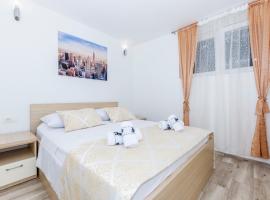 Apartments West Coast, hotel in Split