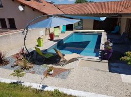 Hôtel Les Rives D'Allier、Mazeyrat-d'Allierのロマンチックホテル