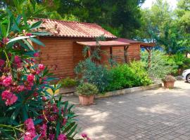 Chalet monolocale, hotel a Vieste