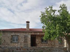 EL MIRADOR DEL CORNEJA, casa per le vacanze a Mesegar de Corneja