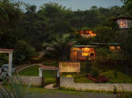 Piripe Wellness Lodge, hotel with parking in Pacto