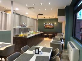 Oasi Village Hotel, hotell i Milano