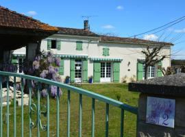 Le Petit Saule – tani hotel w mieście Saint-Germain-du-Seudre