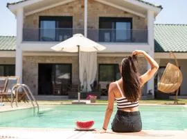 Aelia suites