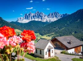 Gruberhof Coll, apartment in Funes