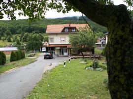 Apartmani Ruza, παραθεριστική κατοικία σε Krasno Polje