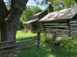 Smoky Mountain Romantic Handcrafted Cabins