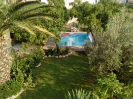 Garden, hotel in Bar