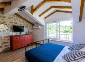 Apartments Korita, hotel din Maranovići