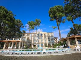 Black Sea Riviera Hotel: Shekvetili şehrinde bir otel