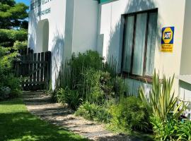 Forestview guesthouse and B&B, guest house in Sedgefield