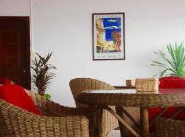 Sorya Guesthouse & Dolphin Tours, cheap hotel in Kratie