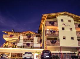 Hotel Mirabel, hotell i San Vigilio Di Marebbe