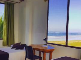 Hotel La Jungla, hotel v destinaci Puerto Villamil