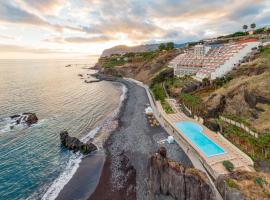 Hotel Orca Praia – hotel w dzielnicy Sao Martinho w Funchal