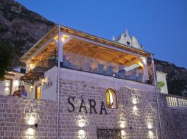 Hotel Sara, hótel í Kotor