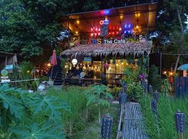 Do Dee Cafe Bangkok Hostel、バンコクのグランピング施設