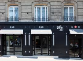 Hotel Eiffel Seine: Paris, Eyfel Kulesi yakınında bir otel