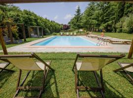 Villa Loghino, bed and breakfast en Volterra