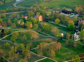 Shaker Village of Pleasant Hill، نزل في Harrodsburg