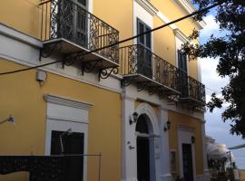 Hotel Mezzatorre, hotel di Ventotene