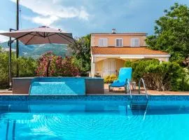 Villa Mare - open pool and pool for children