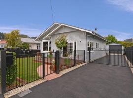 GROVE HOUSE, homestay in Nelson