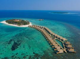 Emerald Faarufushi Resort & Spa - Deluxe All Inclusive, отель в Атолл Раа, рядом находится Pantano de Vargas Monument