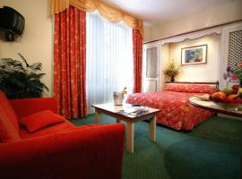 Hotel Union: Sarreguemines şehrinde bir otel
