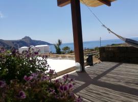Dammuso Surya Oleandro, hotel con piscina en Pantelleria