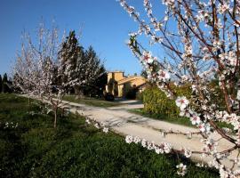Agriturismo Le magnolie, hotel in Loreto Aprutino