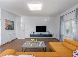 Spacious 3-BR Apartment Vita - Free Bikes & Parking