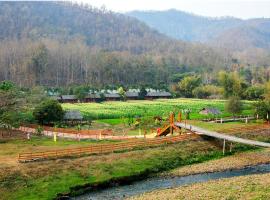 Karen Eco Lodge, chalet i Chiang Mai