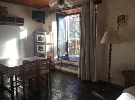 En pleine nature avec jardin, hotel a Les Blancs