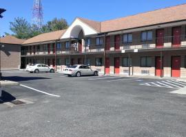 Red Carpet Inn Norwalk, hotel i Norwalk