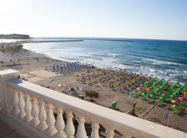 Birais Beach Studios, hotel em Retimno